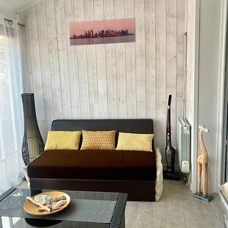 Appartement Duplex Lumineux Idealement Situe Ares Exterior photo